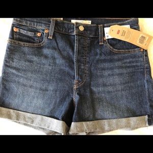 NWT Levi’s Wedgie Fit High Waisted Denim Shorts